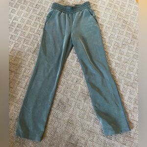 Lululemon Soft stream green pants size: 4